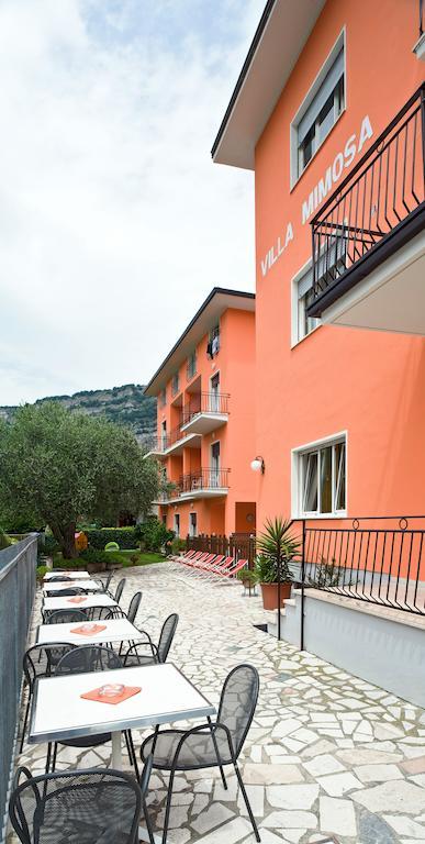 Albergo Villa Mimosa Torbole Sul Garda Exterior photo